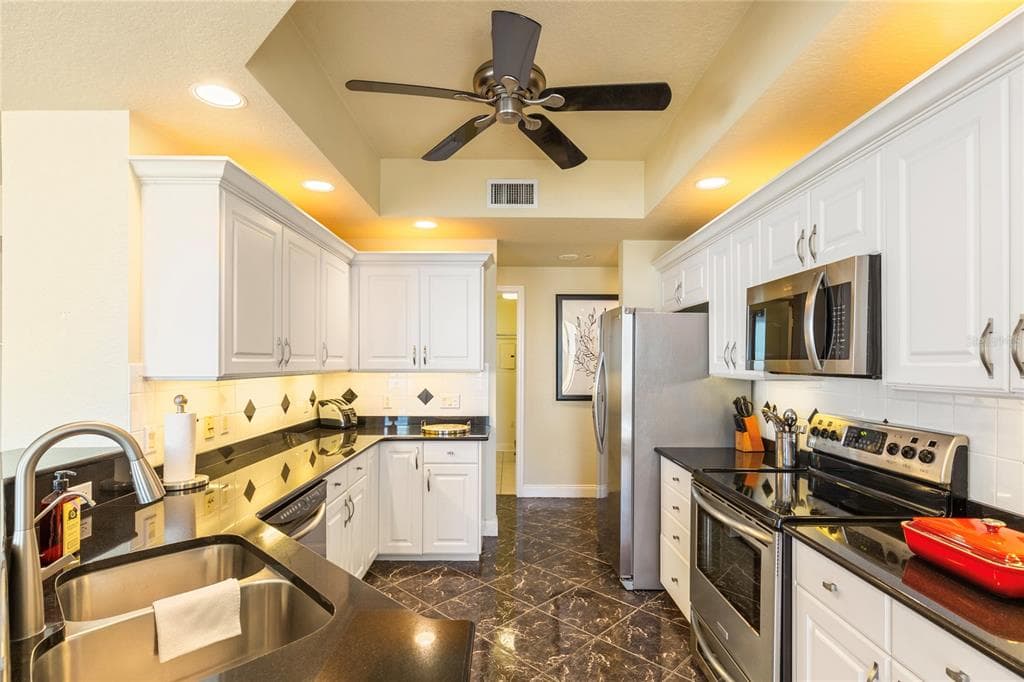 1200 GULF BOULEVARD 1002 photo 17