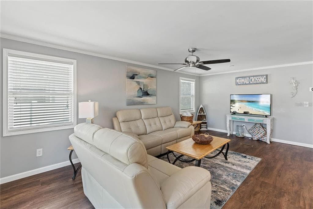 6051 COLONY CIRCLE photo 17