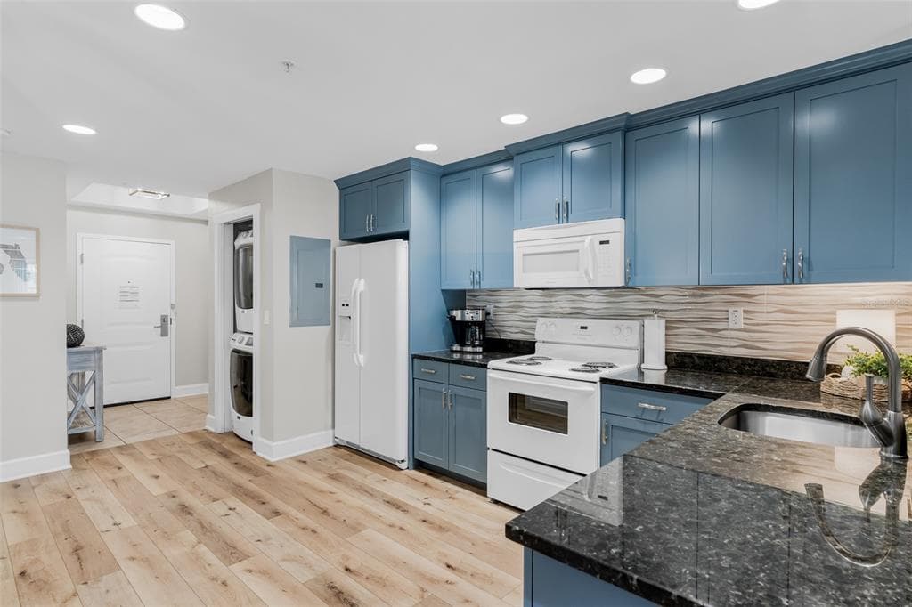 399 2ND STREET 215 photo 13