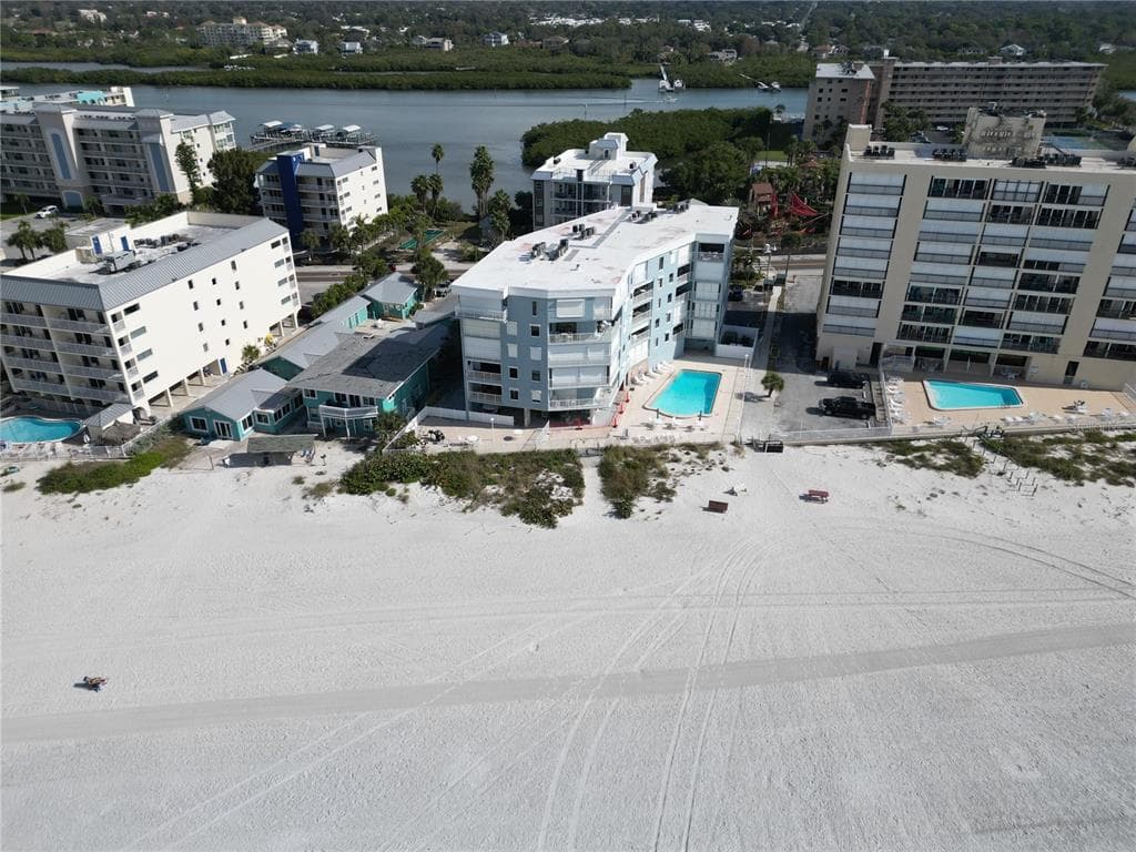19500 GULF BOULEVARD 102 photo 1