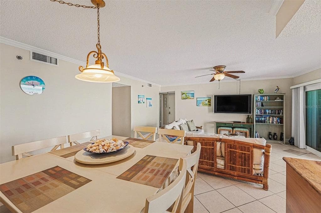 19500 GULF BOULEVARD 102 photo 9