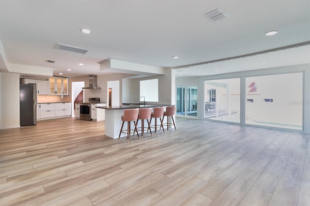 451 PALM ISLAND NE photo 13