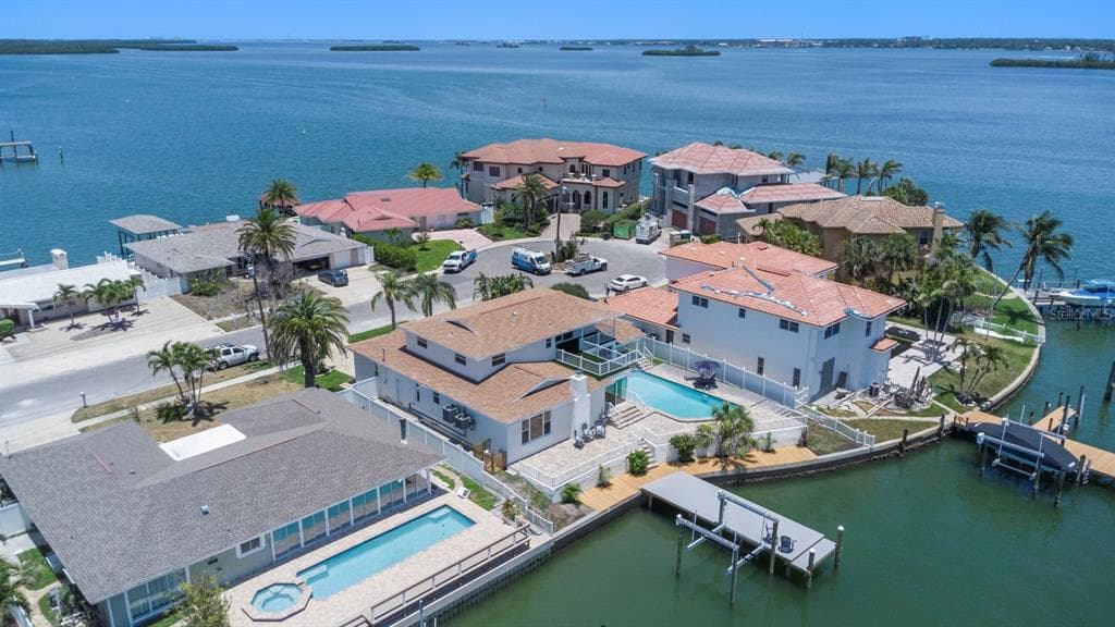 451 PALM ISLAND NE 3