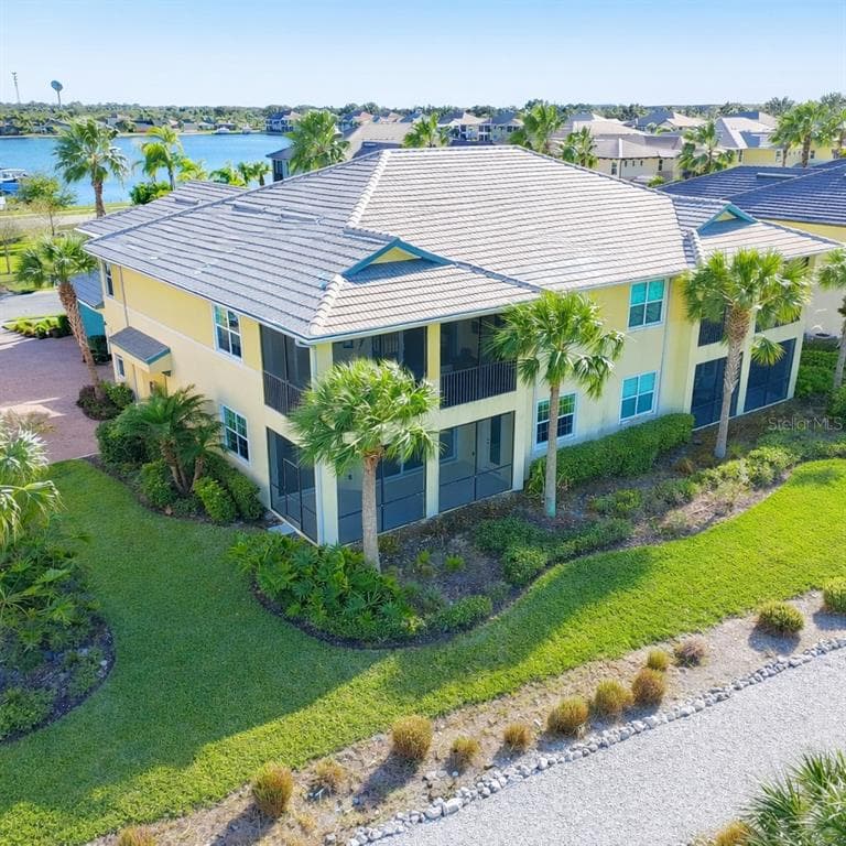 1264 RIVERSCAPE STREET #B 4