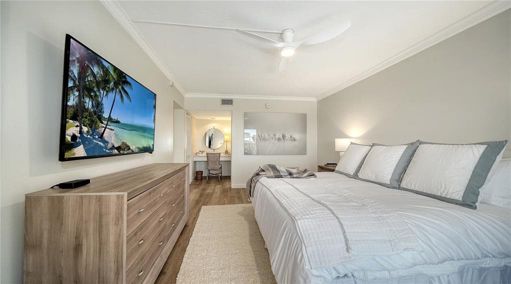 1000 LONGBOAT CLUB ROAD 403 photo 11