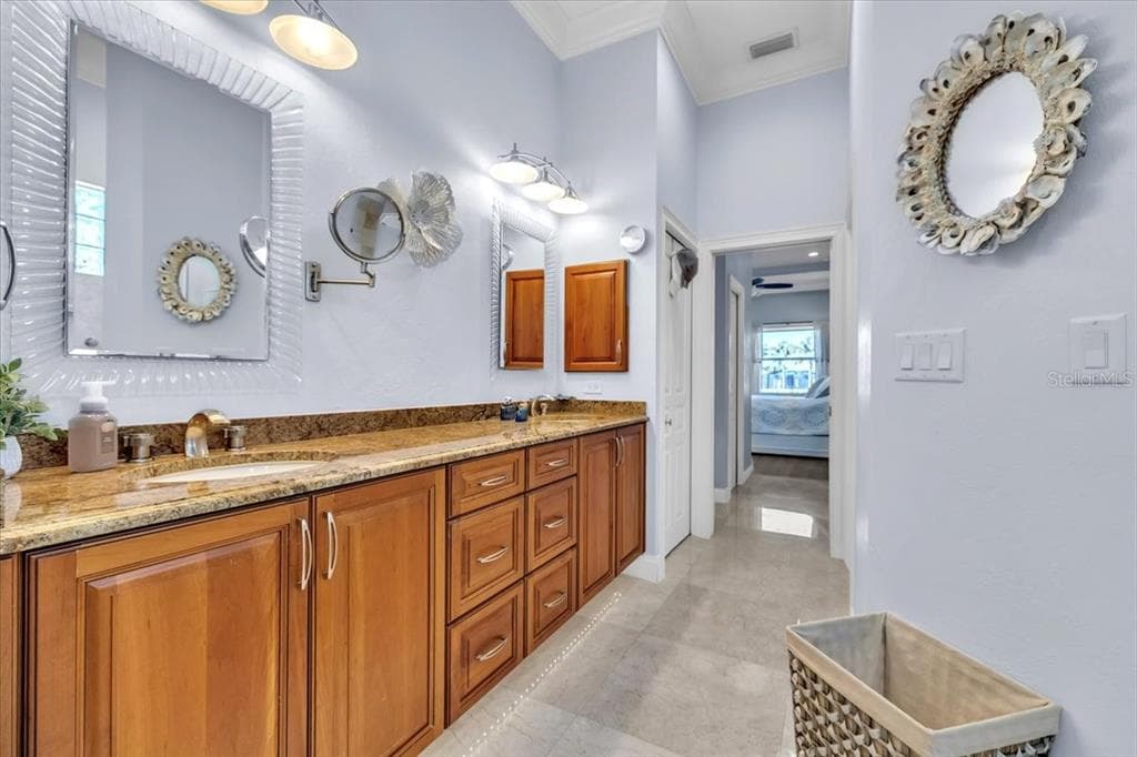 2172 DEBORAH DRIVE photo 21