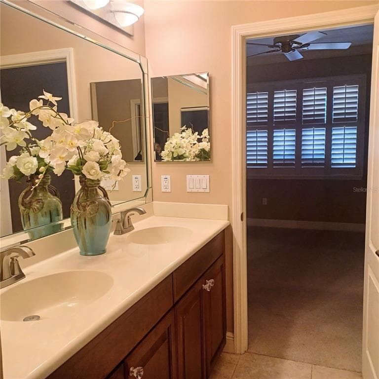 80 S RIVERVIEW BEND S 822 photo 15