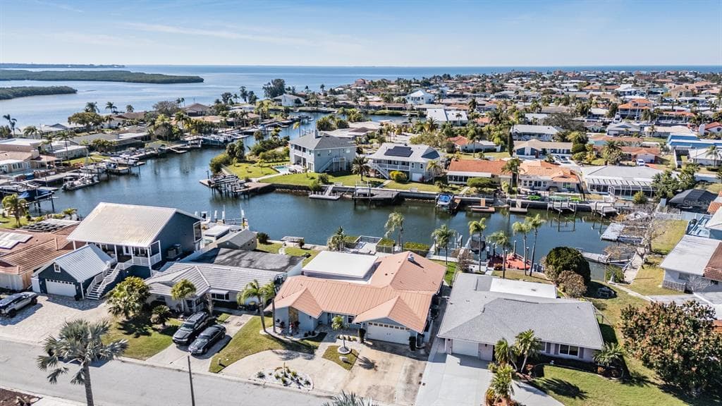 5001 MARLIN DRIVE 4