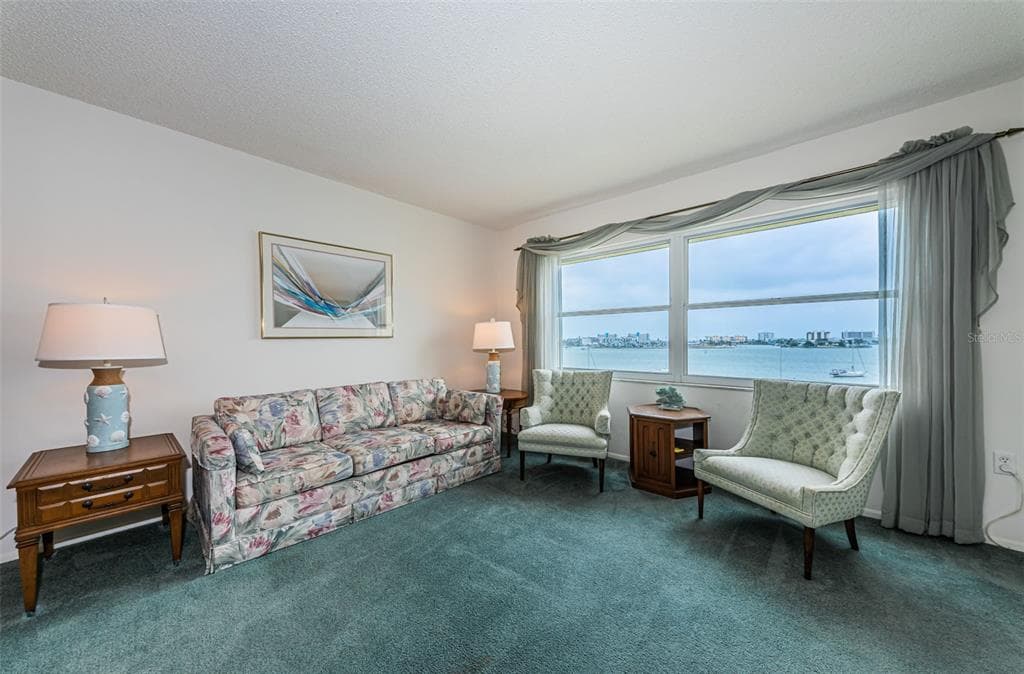 4525 COVE CIRCLE 604 photo 9