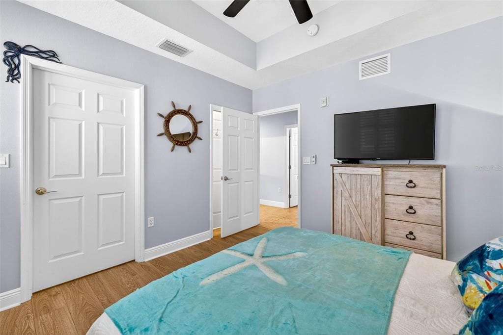 17717 GULF BOULEVARD 401 photo 19