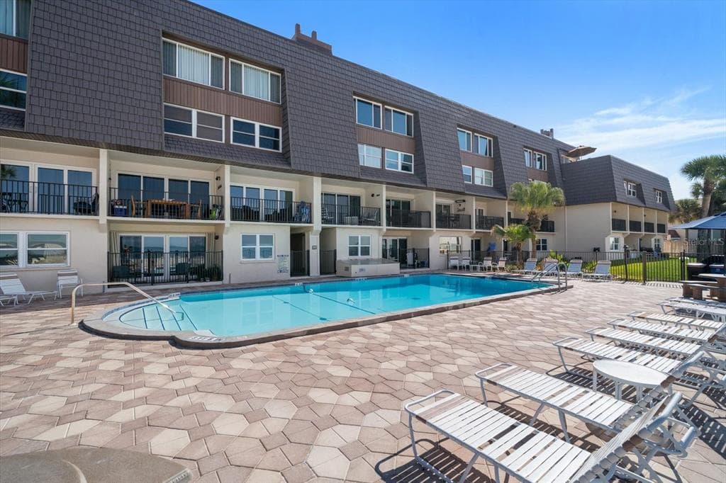 60 GULF BOULEVARD 201 photo 8