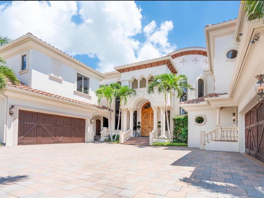 1436 JOHN RINGLING PARKWAY 4