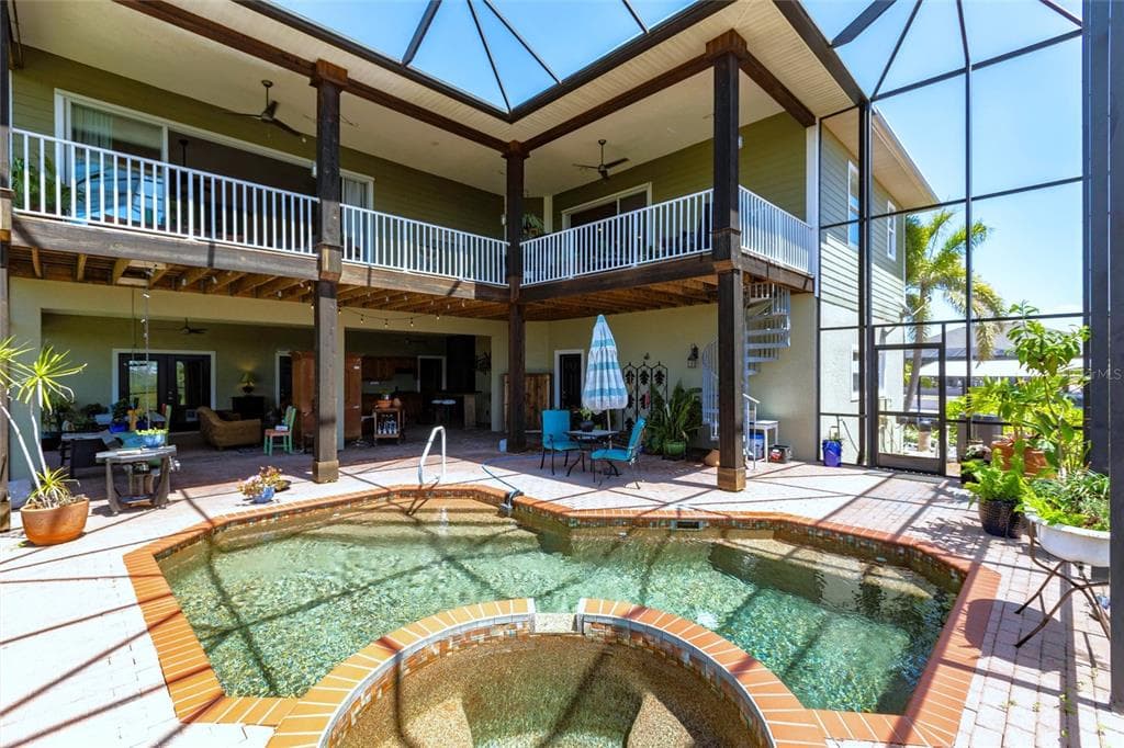 3712 BALBOA COURT 4