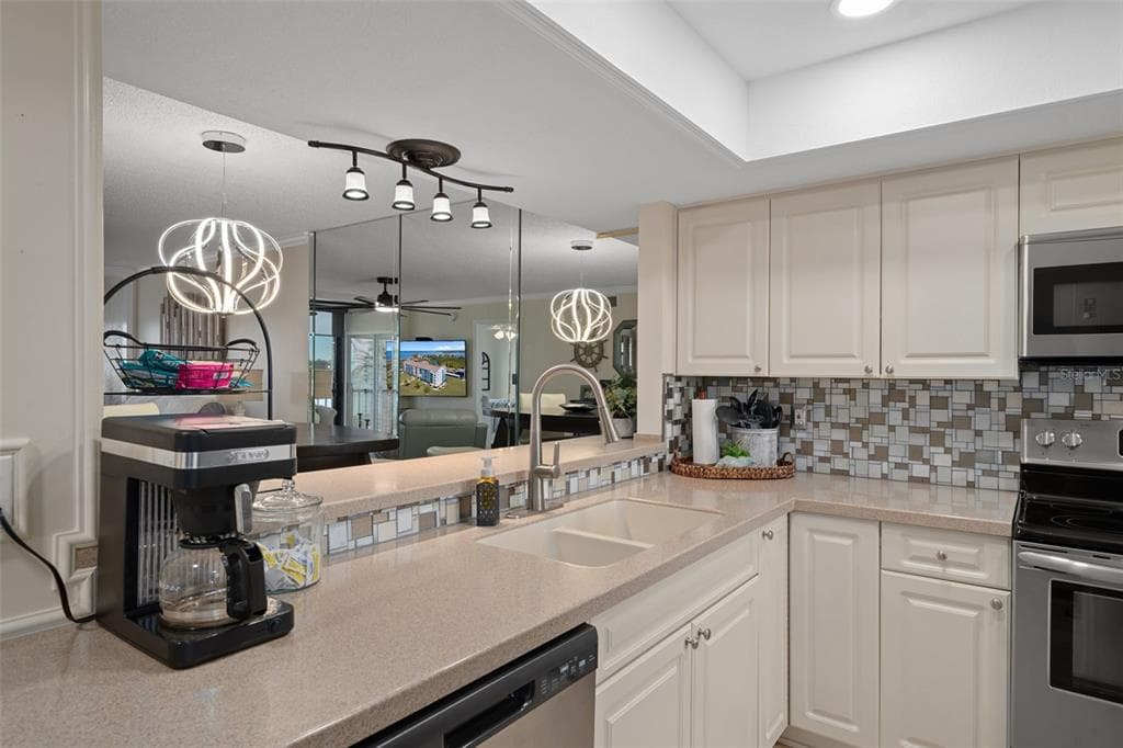 4550 BAY BOULEVARD 1211 photo 16