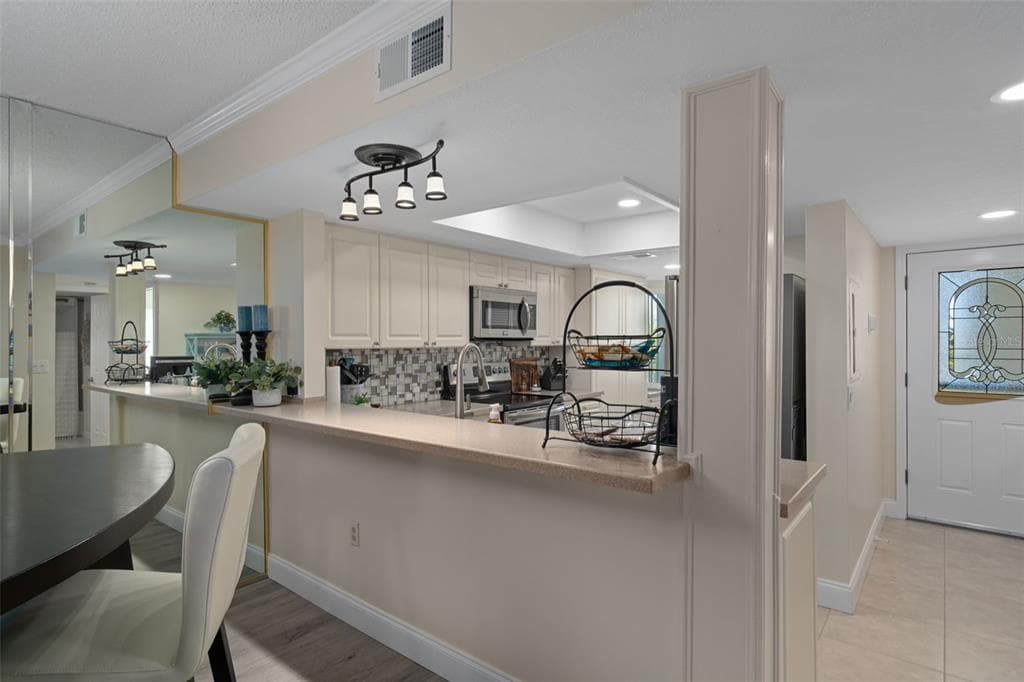 4550 BAY BOULEVARD 1211 photo 14