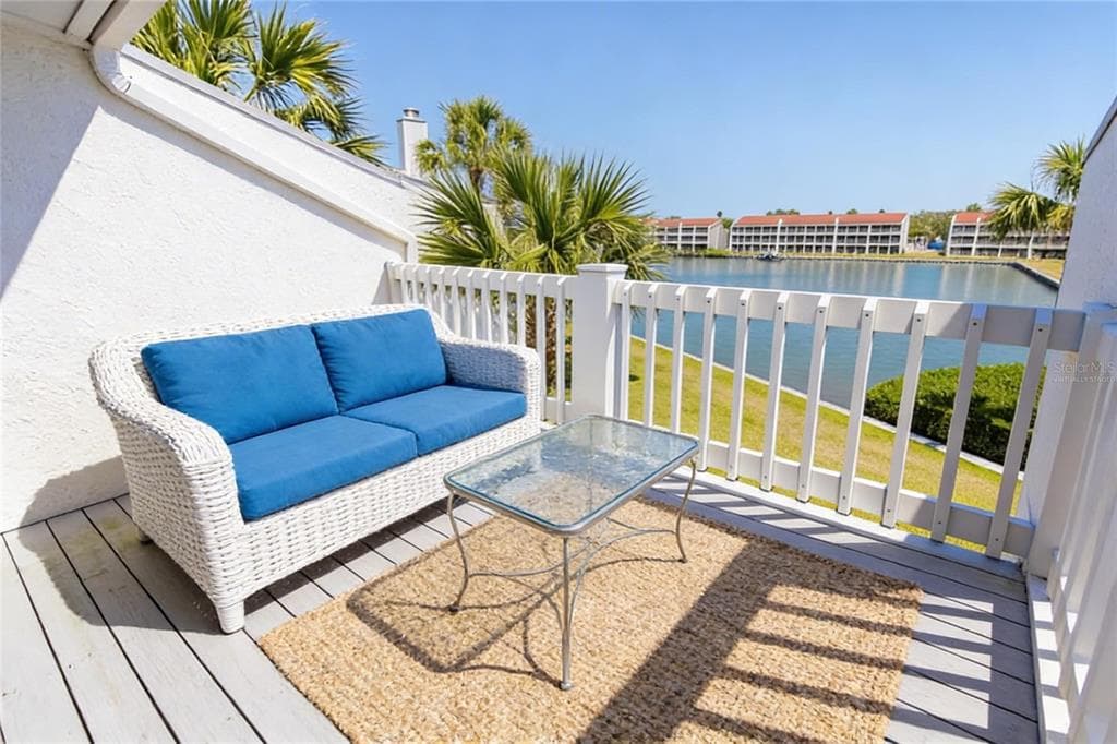 12140 CAPRI CIRCLE S 709 photo 21