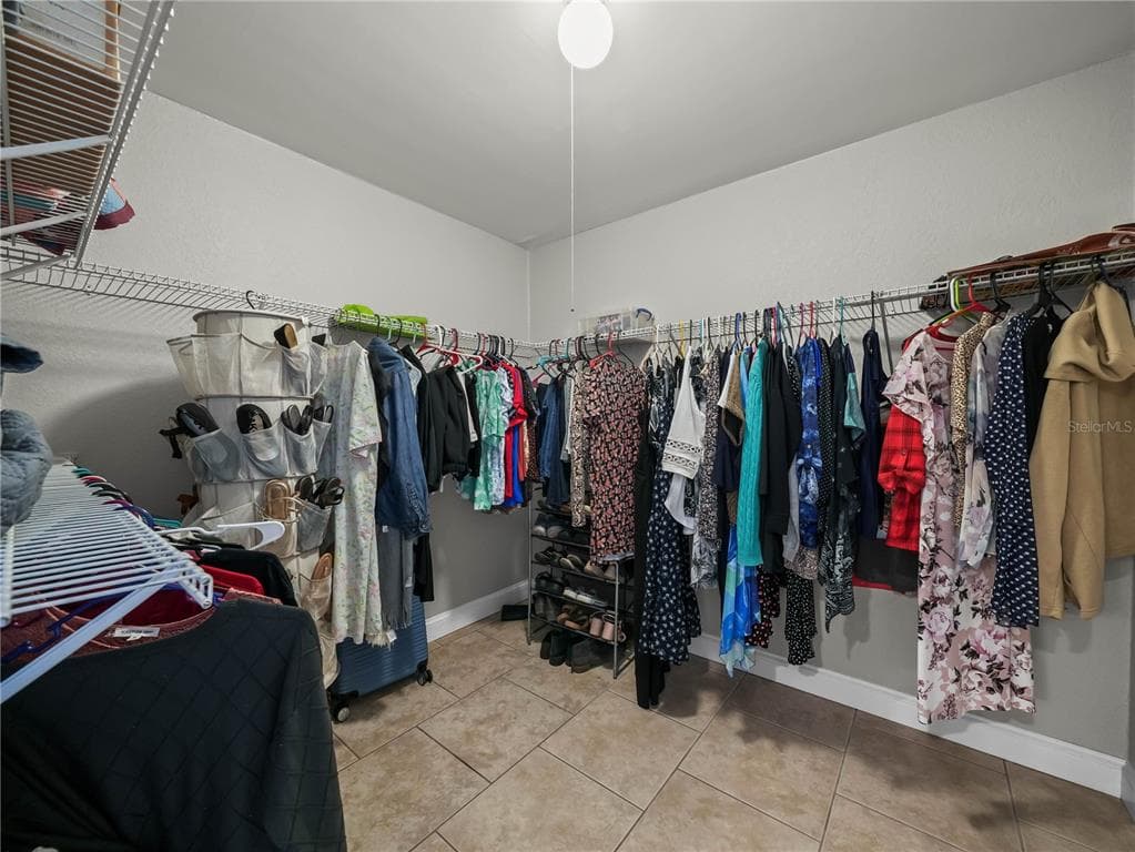 124 PANGOLA DRIVE photo 16
