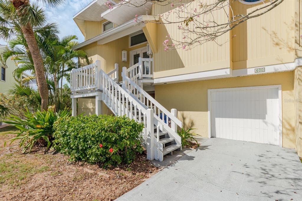 600 SOUNDVIEW DRIVE photo 6