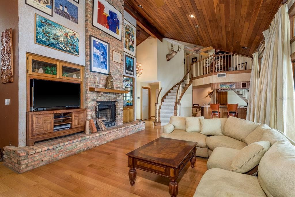 600 SOUNDVIEW DRIVE photo 12