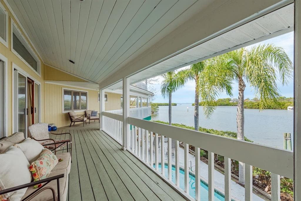 600 SOUNDVIEW DRIVE 4