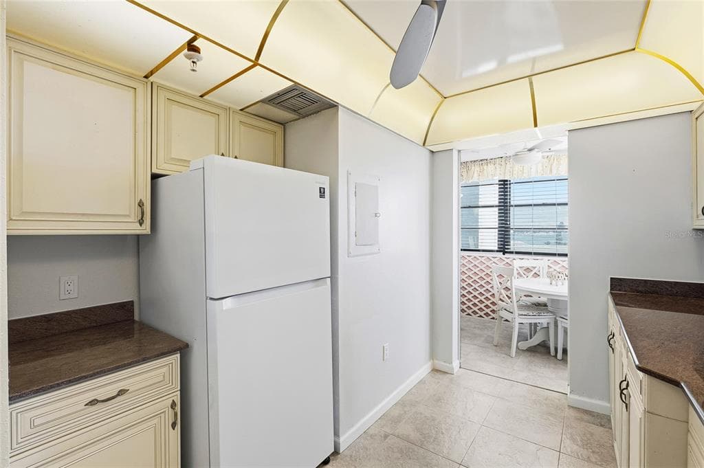 15462 GULF BOULEVARD 601 photo 8