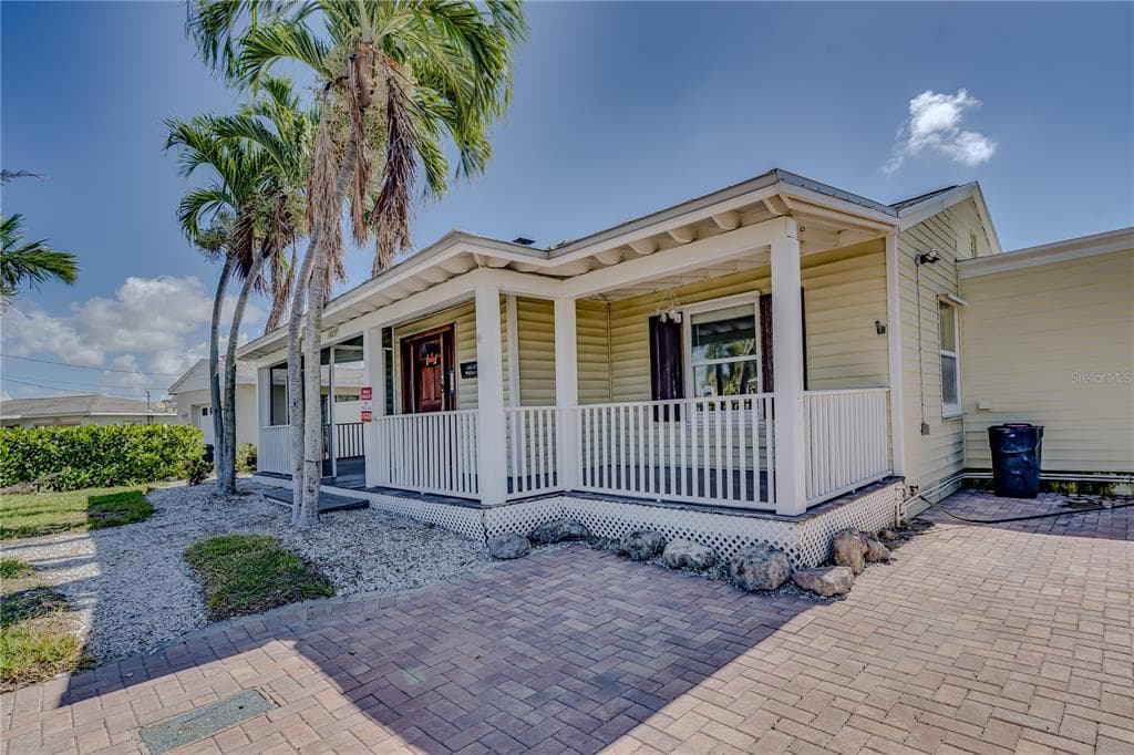 16029 REDINGTON DRIVE photo 10