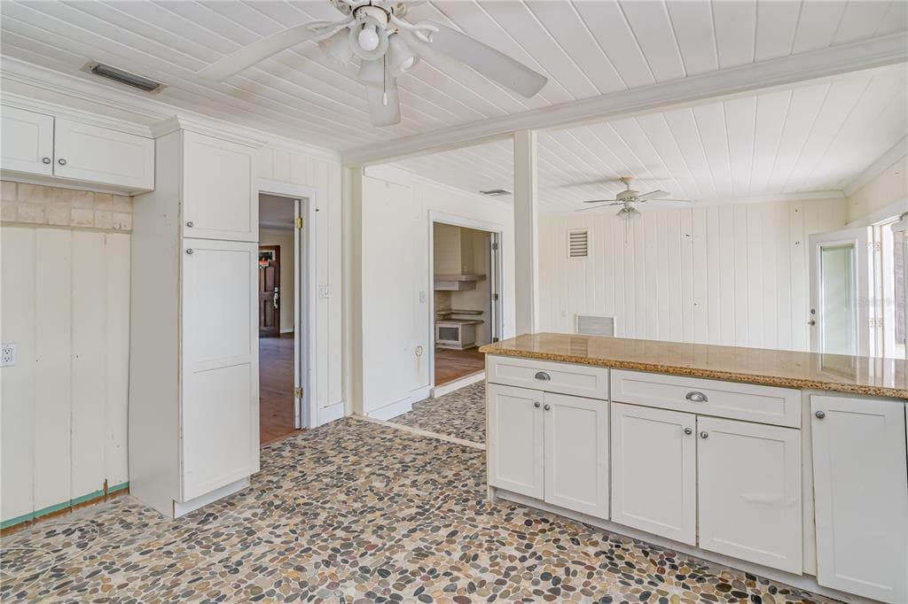16029 REDINGTON DRIVE photo 21