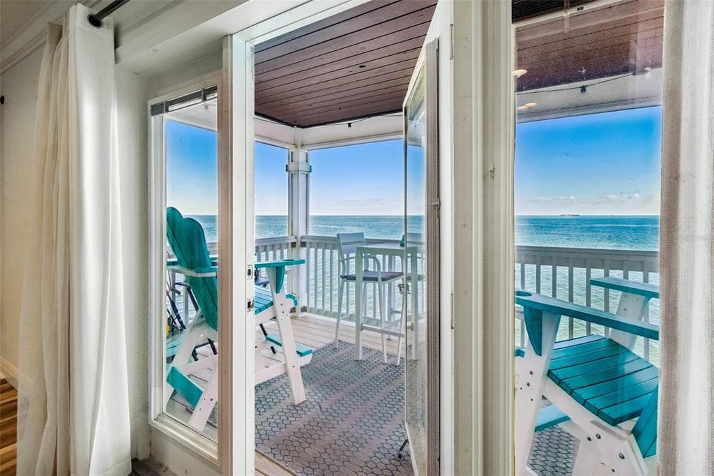 5110 COQUINA KEY DRIVE SE #C 4