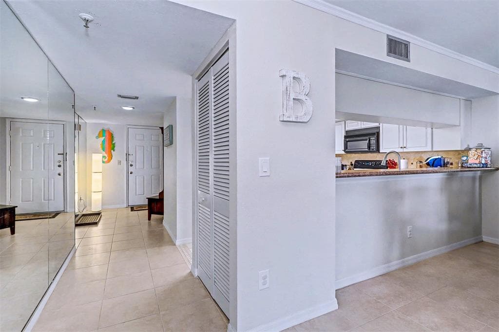 18400 GULF BOULEVARD 1302 photo 14