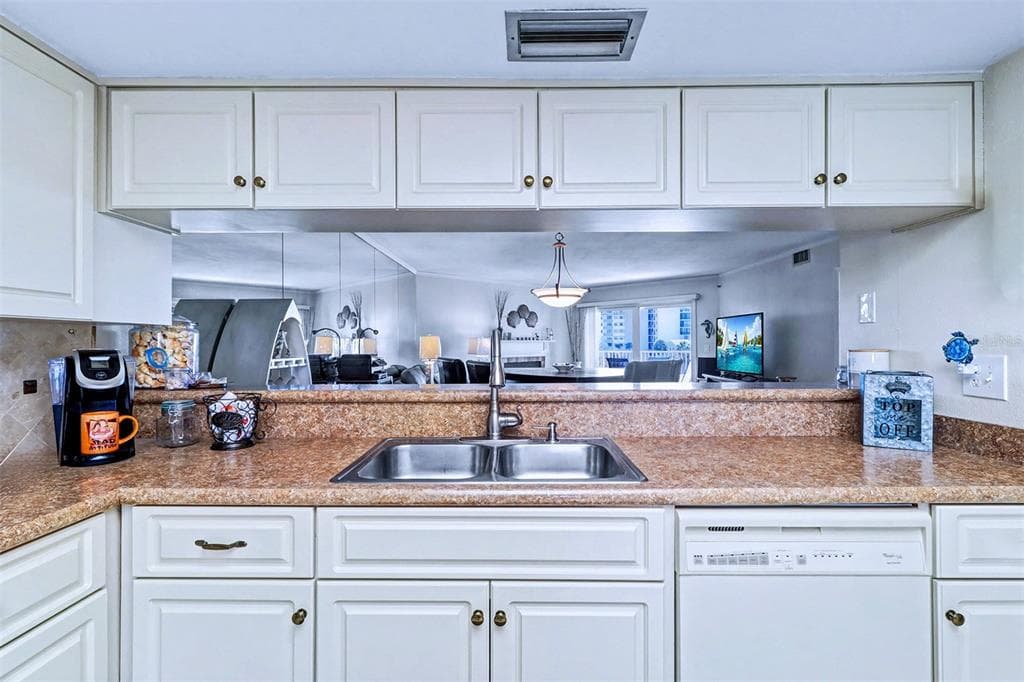 18400 GULF BOULEVARD 1302 photo 21