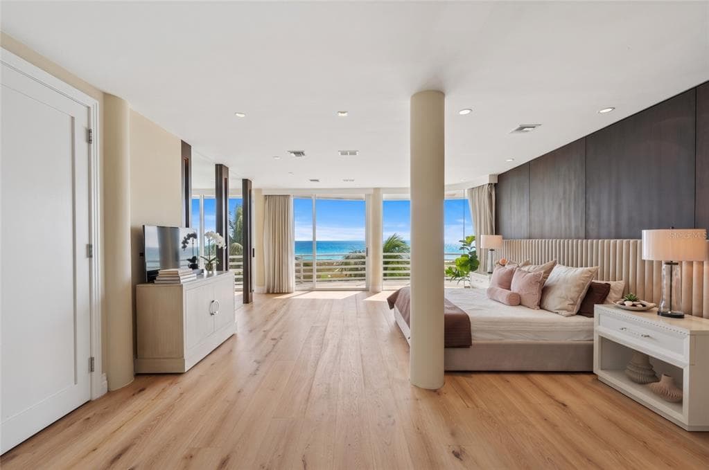 648 BEACH ROAD photo 5
