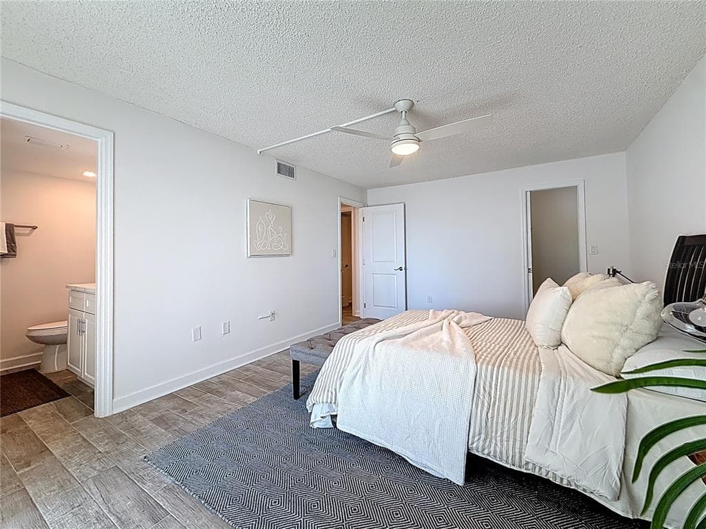 4550 COVE CIRCLE 106 photo 22