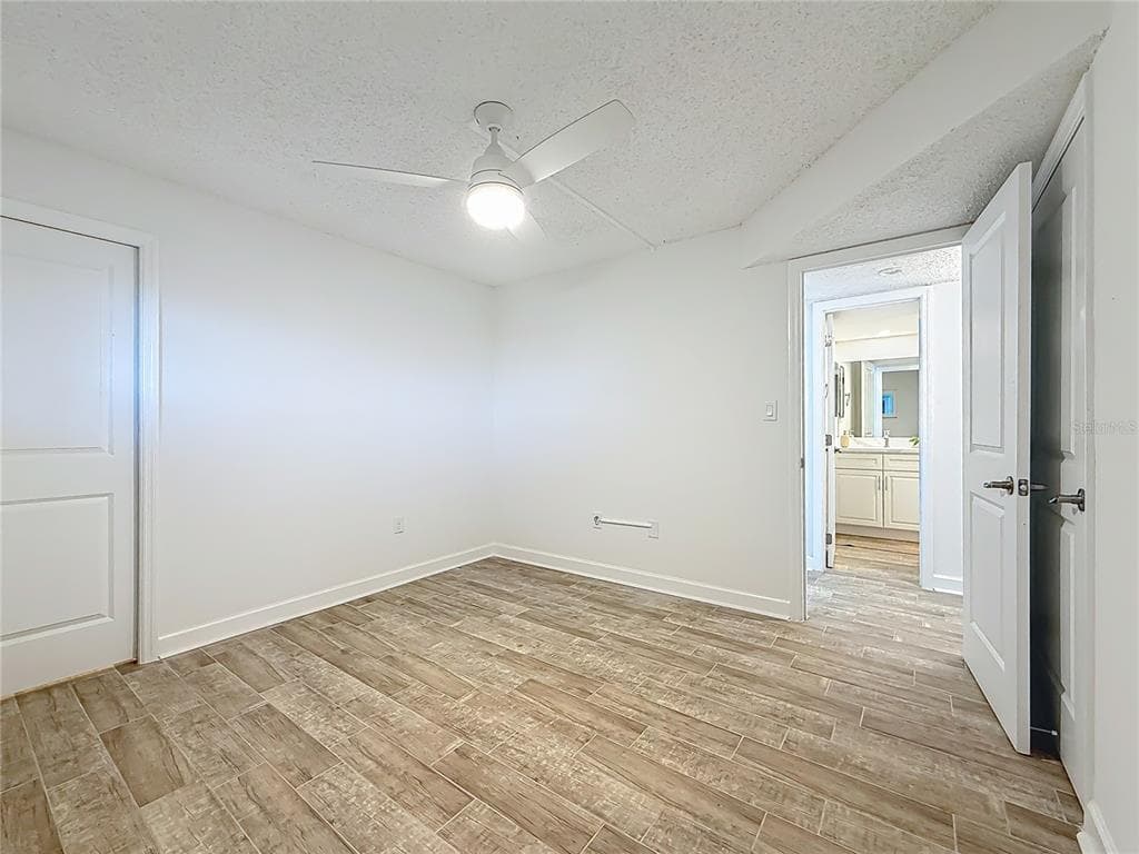4550 COVE CIRCLE 106 photo 19