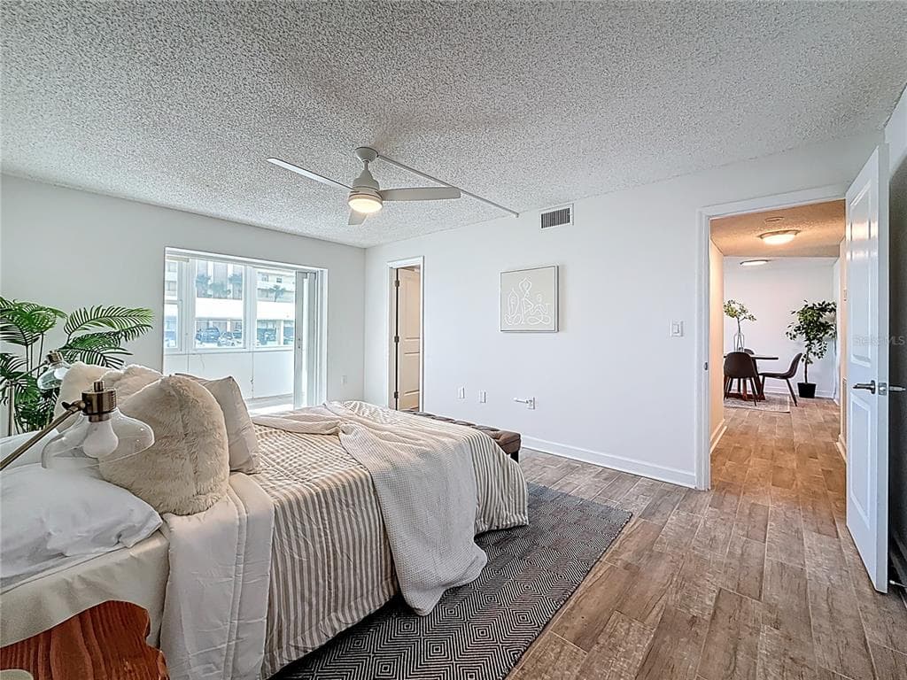 4550 COVE CIRCLE 106 photo 21