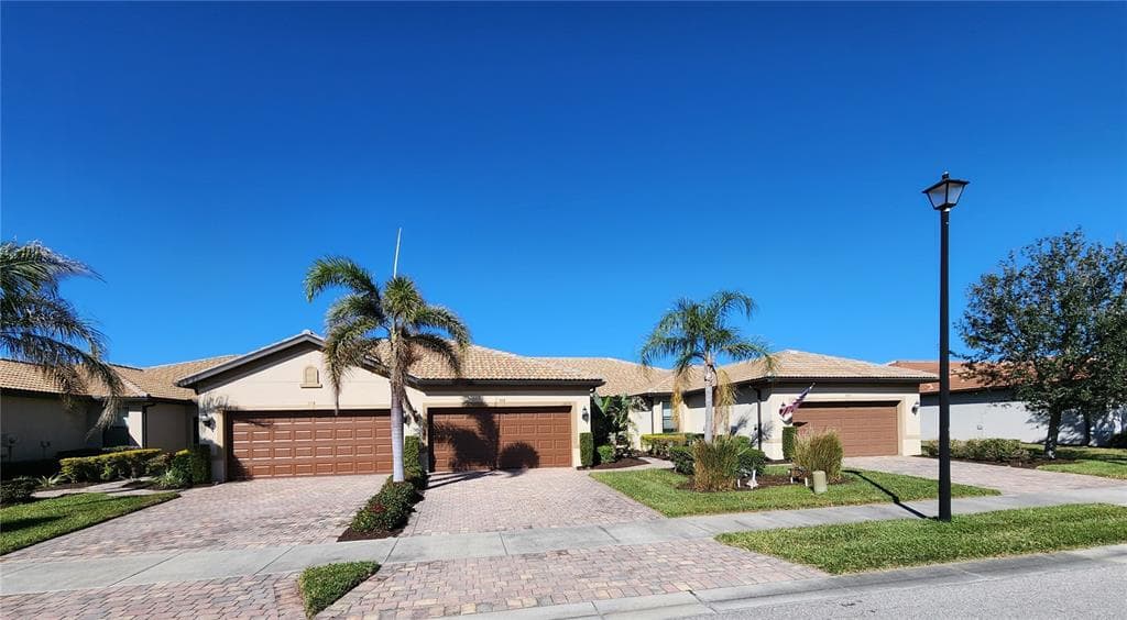 13892 ALAFAYA STREET photo 1