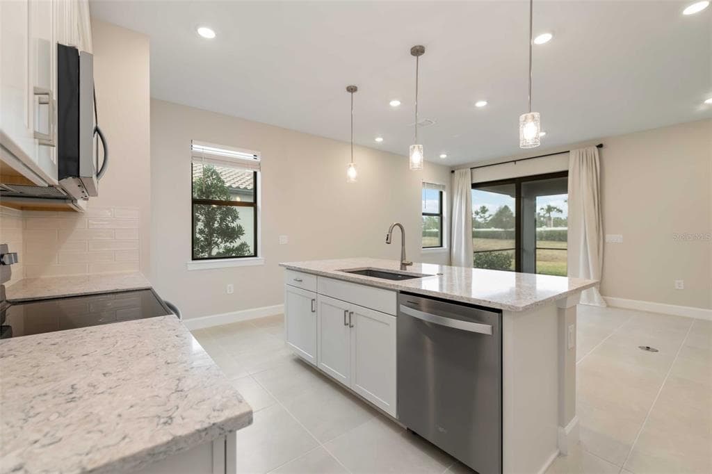 5811 SILVERSIDE PINE COURT photo 15