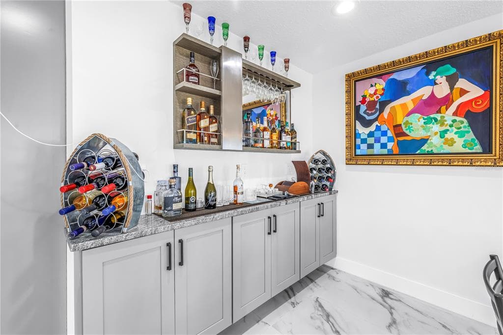 583 CRYSTAL DRIVE photo 25