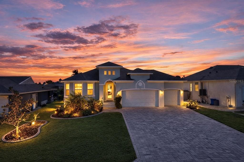 916 SPINDLE PALM WAY 1