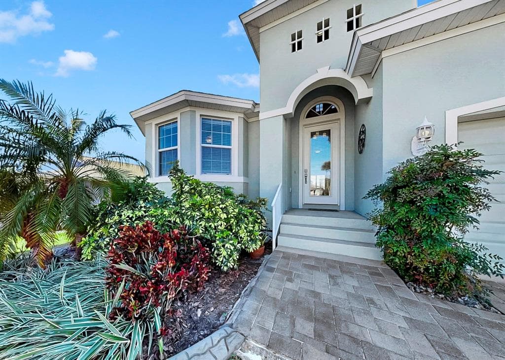 916 SPINDLE PALM WAY 5