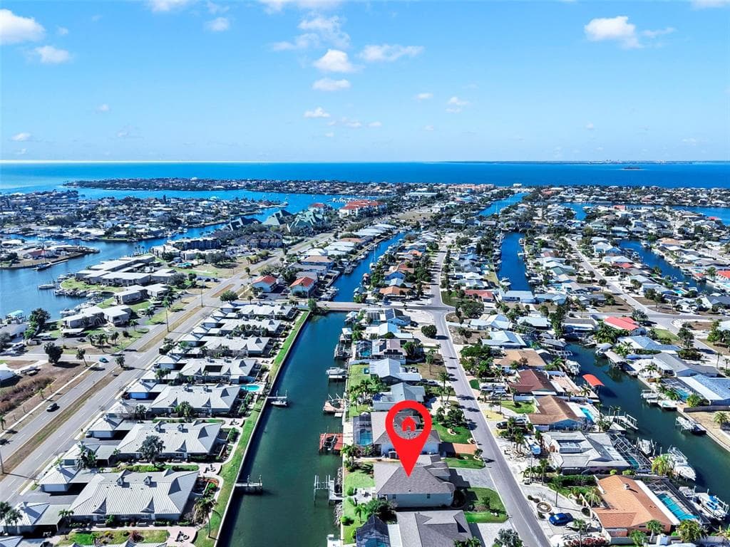 916 SPINDLE PALM WAY 4