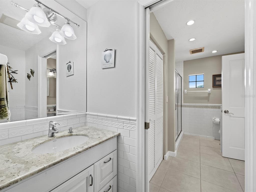 5970 EMERALD HARBOR DRIVE photo 23