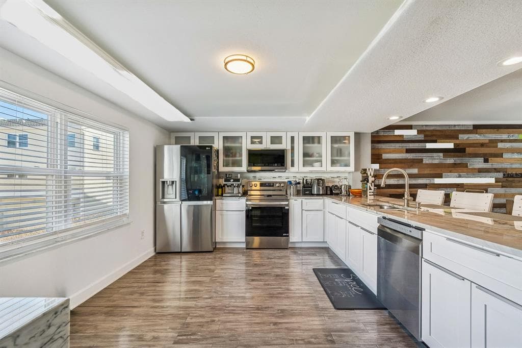 1117 PINELLAS BAYWAY S 301 photo 13