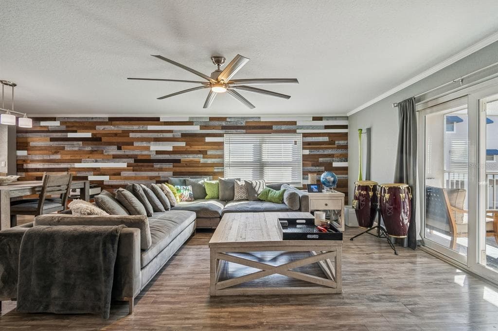 1117 PINELLAS BAYWAY S #301 3