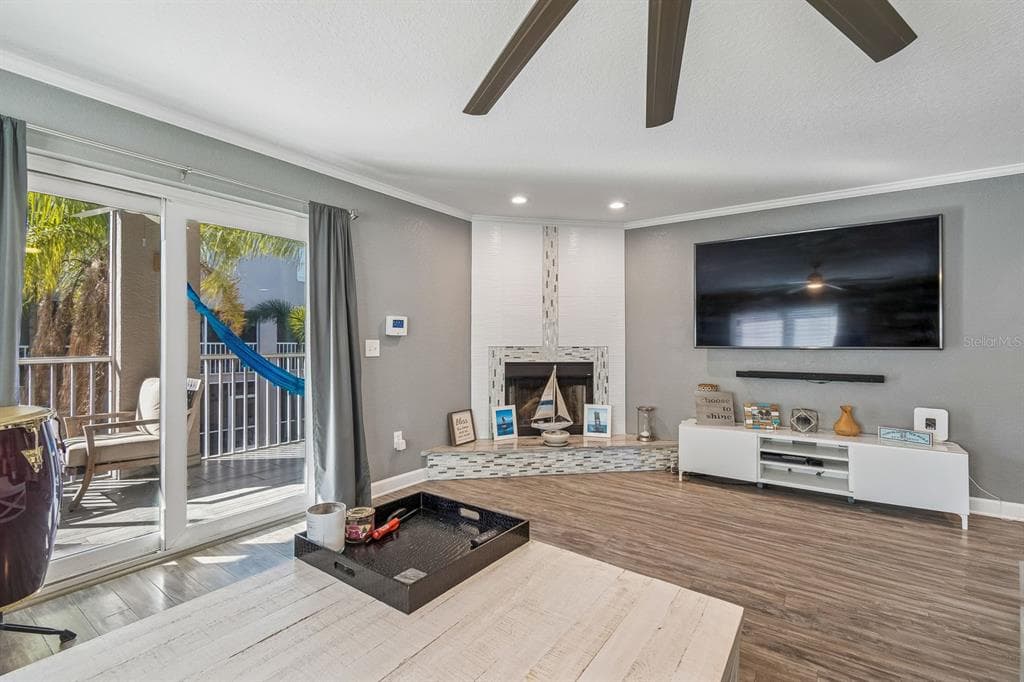 1117 PINELLAS BAYWAY S 301 photo 18
