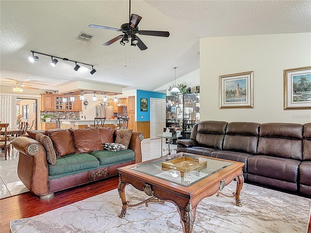 1415 STONE TRAIL photo 14
