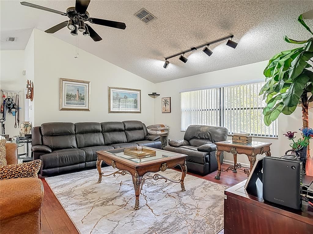 1415 STONE TRAIL photo 15