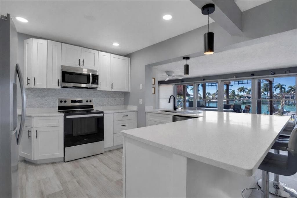 11800 6TH STREET E 5