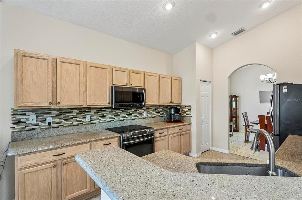 19 RAINTREE CIRCLE photo 20
