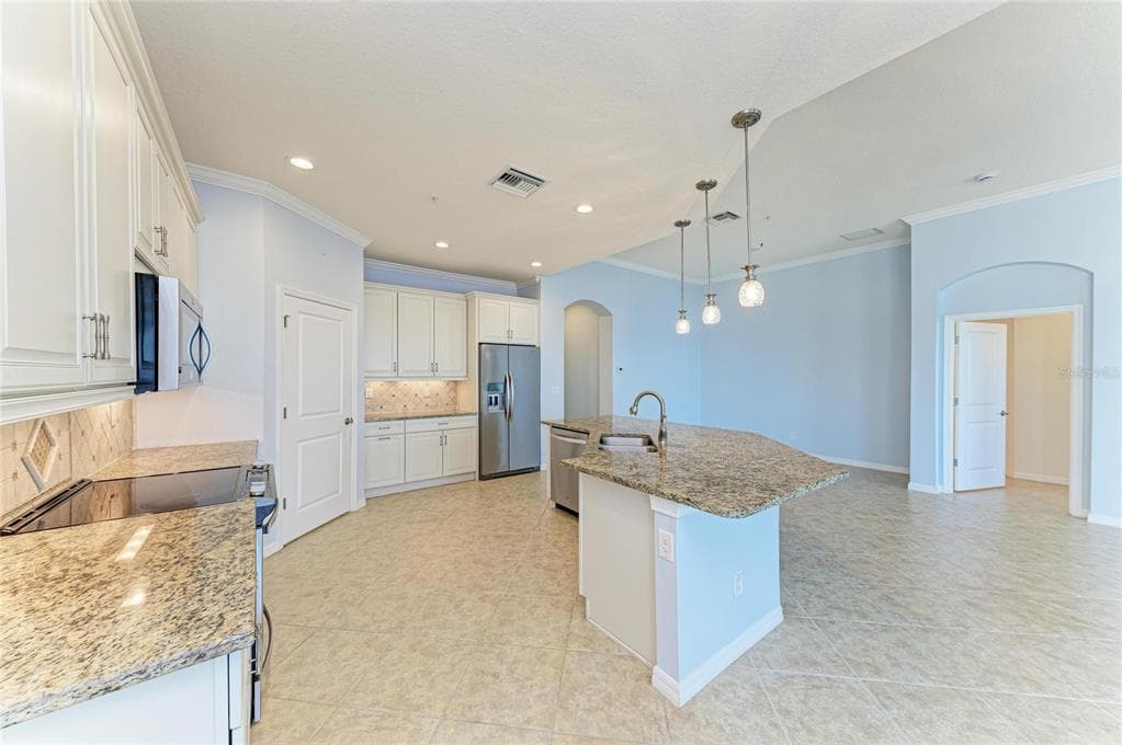 1246 RIVERSCAPE STREET photo 16