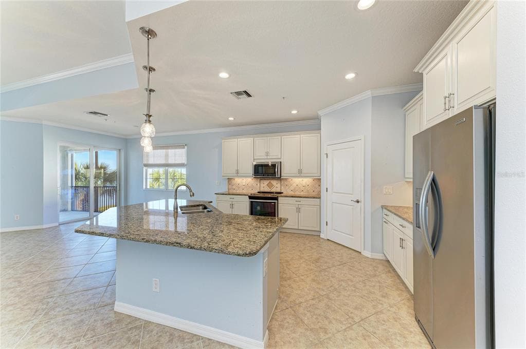 1246 RIVERSCAPE STREET photo 12